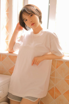 “小骚B被大JB干好舒服